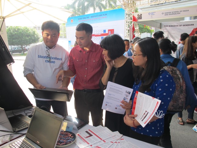 IIG Việt Nam và Sanako Phần Lan tham gia Triển lãm Giáo dục Đại học: Cơ hội học tập tại Châu Âu