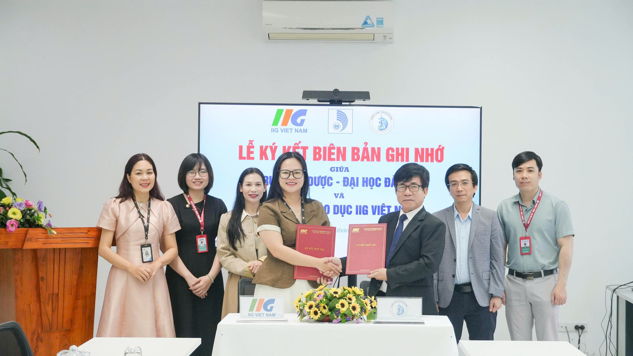 Trường Y Dược – Đại học Đà Nẵng hợp tác với IIG Việt Nam triển khai chương trình chuẩn hóa năng lực tiếng Anh, Tin học theo chuẩn quốc tế