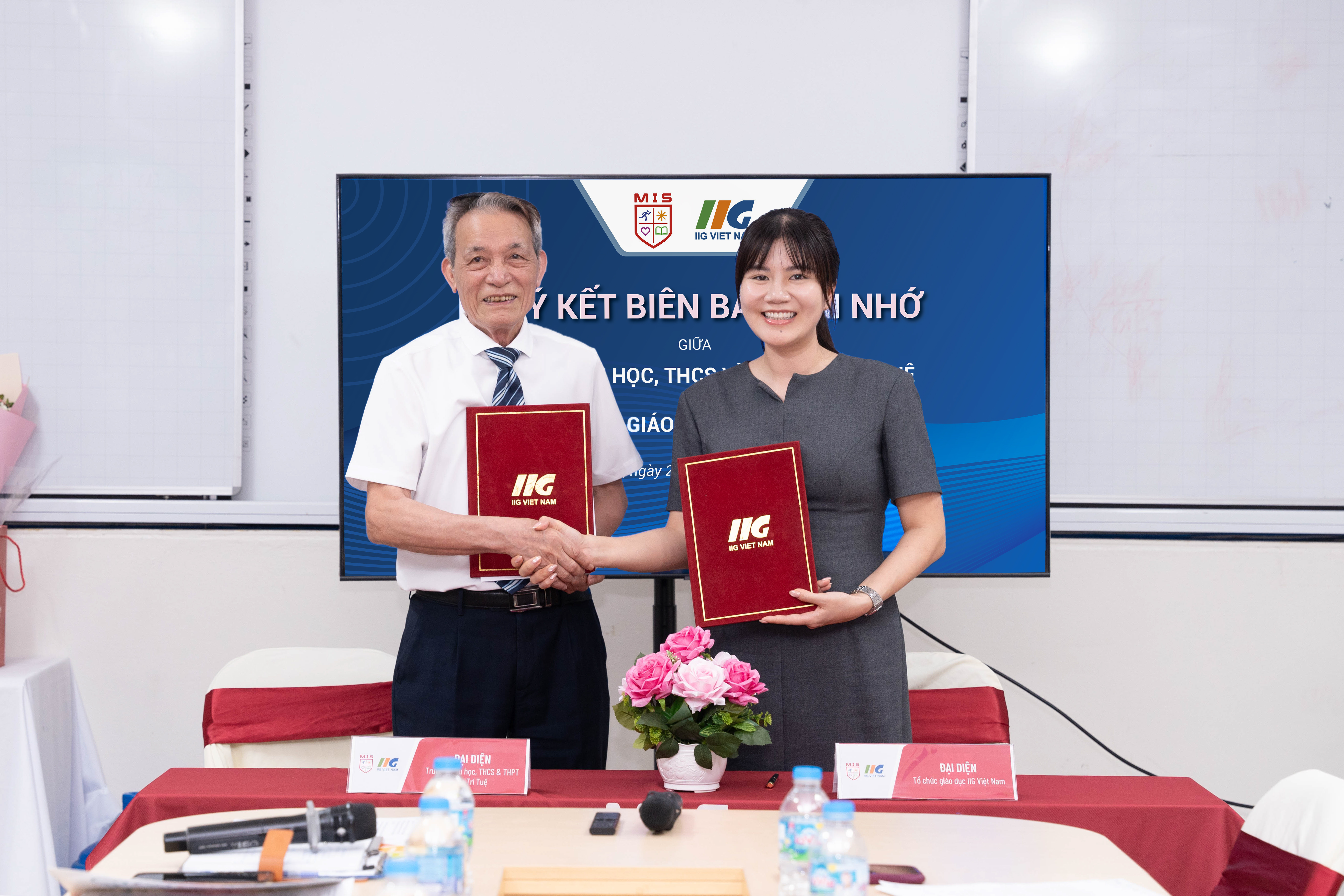 IIG Việt Nam và Hệ thống Giáo dục Đa Trí Tuệ ký kết biên bản ghi nhớ triển khai đào tạo năng lực số và Gen AI theo chuẩn quốc tế