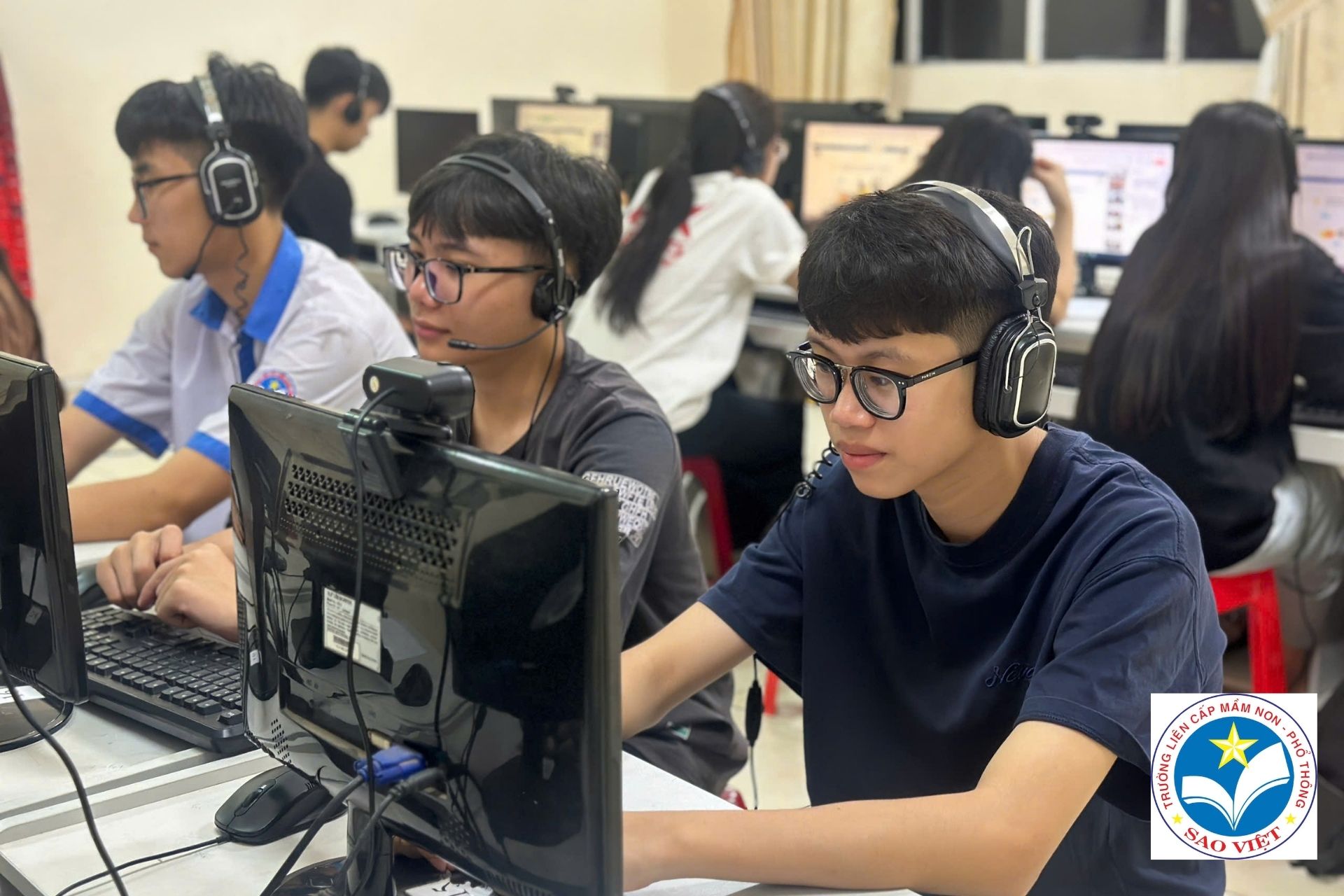Trường Tiểu học, THCS, THPT Sao Việt và THPT Chi Lăng triển khai Chương trình Khởi nghiệp Kinh doanh ESB chuẩn quốc tế cho học sinh THPT
